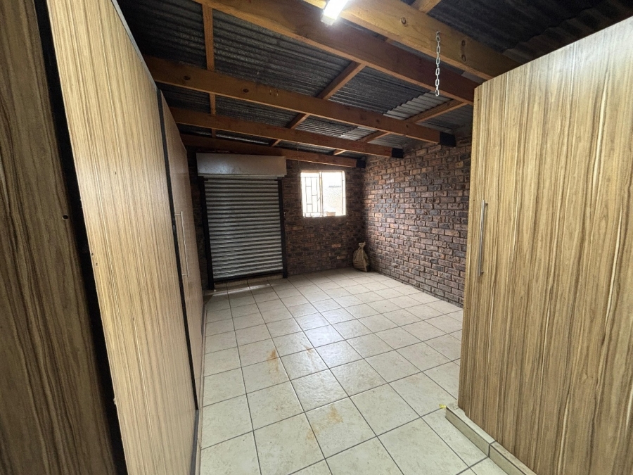 3 Bedroom Property for Sale in Oos Einde North West